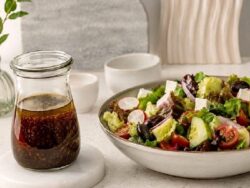 Her Salataya Yakışan Salata Sosu Tarifi Nasıl Yapılır?