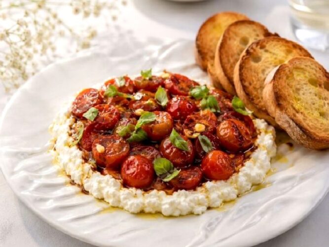 Peynir Yatağında Ballı Domates Mezesi Tarifi Nasıl Yapılır?