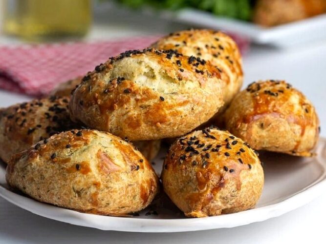 Dereotlu Peynirli Kıyır Poğaça Tarifi Nasıl Yapılır?