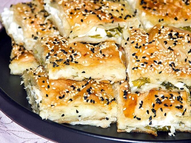El Açması Tadında Hazır Yufkadan Börek Tarifi Nasıl Yapılır?