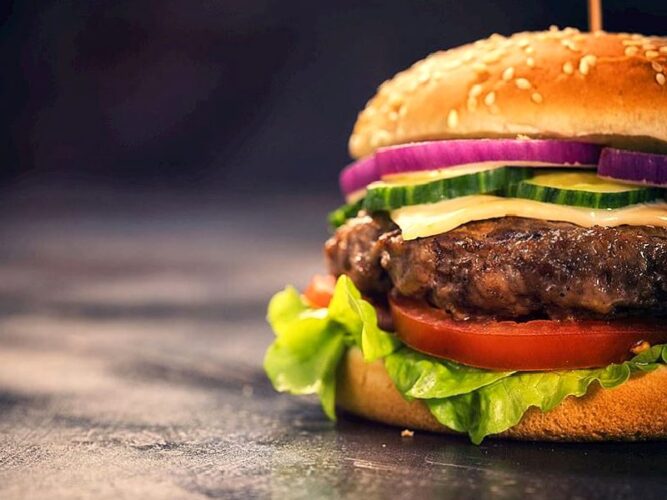 Fast Food Usulü Hamburger Köftesi Tarifi Nasıl Yapılır?