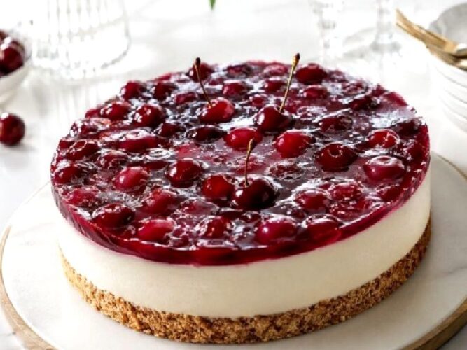 Fırınsız Vişneli Cheesecake Tarifi Nasıl Yapılır?