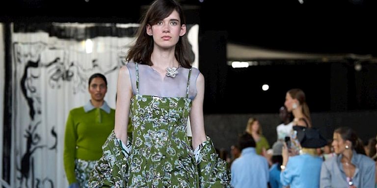 Kopenhag Moda Haftası İlkbahar/Yaz 2027: Stine Goya 1913’e Dönüyor