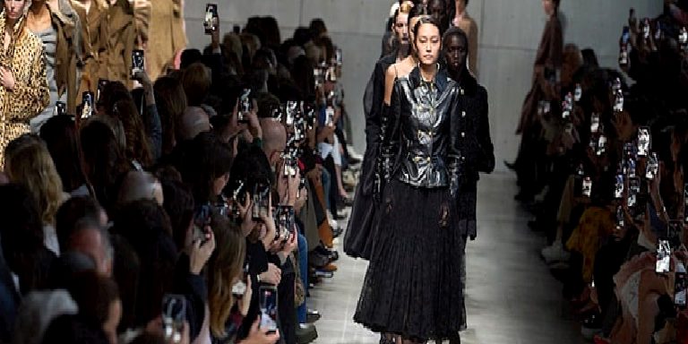 Milano Moda Haftası Takvimi Açıklandı: Bu Sezon Gözler İkinci Perdeye Çevriliyor