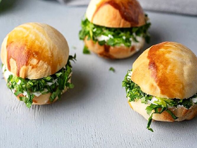 Pastane Usulü Sakallı Poğaça Tarifi Nasıl Yapılır?