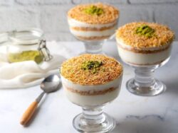 Çıtır Kadayıflı Fıstıklı Muhallebi Tarifi Nasıl Yapılır?