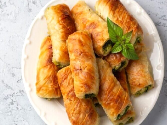 İçine Ne Koysan Yakışıyor! Hazır Yufkadan Börek Tarifi Nasıl Yapılır?