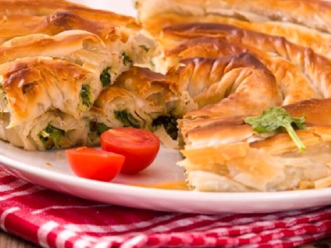 Ispanaklı Tava Böreği Tarifi Nasıl Yapılır?