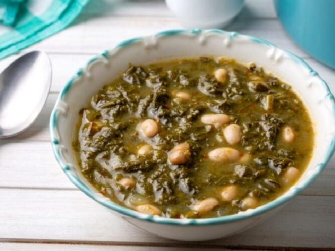 Karalahana Çorbası Tarifi Nasıl Yapılır?