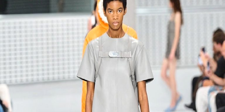 Londra Moda Haftası Mulberry İlkbahar/Yaz 2027: Christopher Kane ile Yeni Bir Başlangıç
