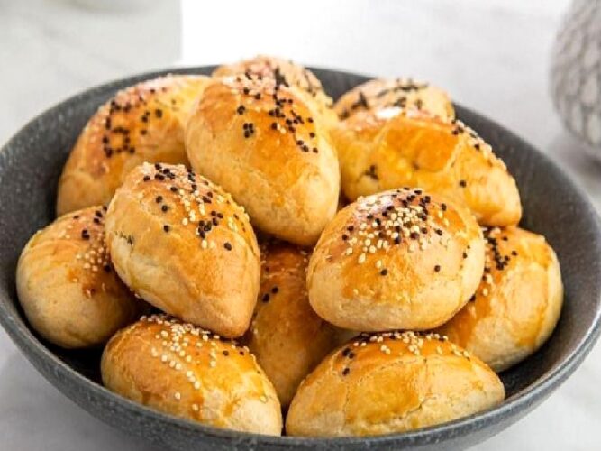 Mayasız Hazırlanan 10 Dakikalık Kıyır Poğaça Tarifi Nasıl Yapılır?