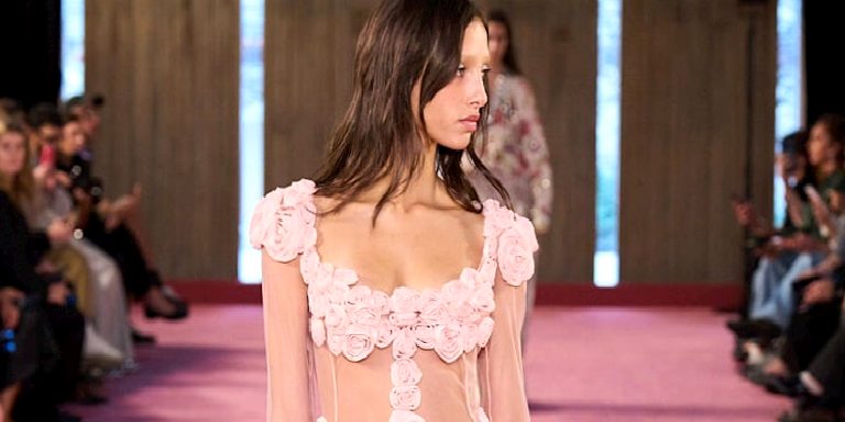Milano Moda Haftası Blumarine İlkbahar/Yaz 2027: California’ya Yolculuk