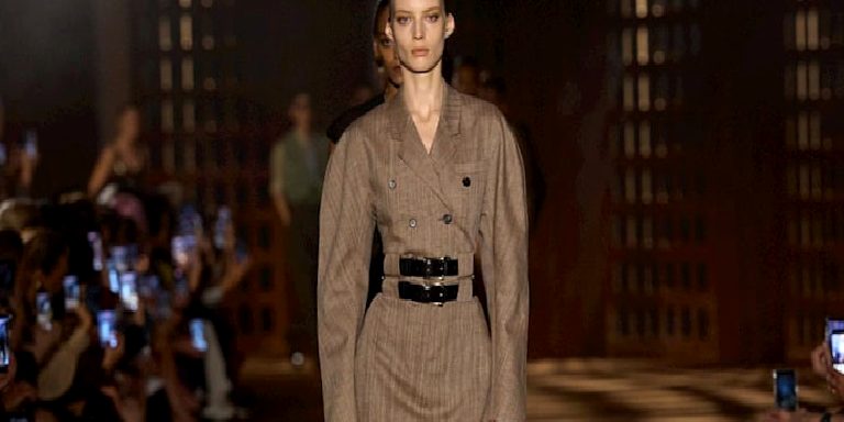 Milano Moda Haftası Ferragamo İlkbahar/Yaz 2027: Fotoğraftan İlhamla
