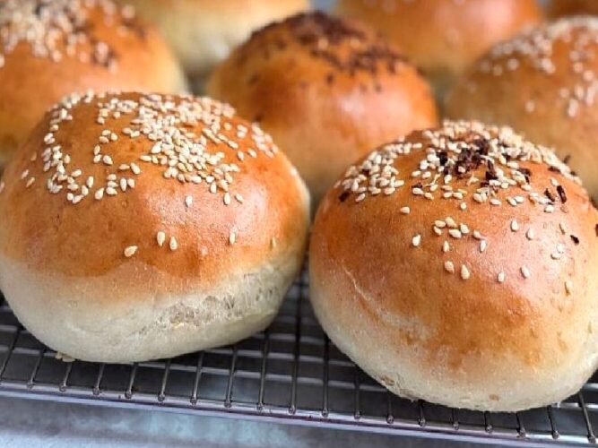 Sütlü Burger Ekmeği Tarifi Nasıl Yapılır?