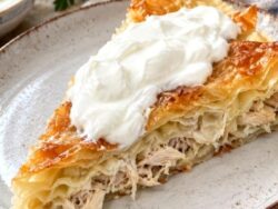 Tavuklu Mantı Börek Tarifi Nasıl Yapılır?