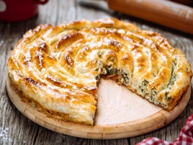 Keş Peynirli Kat Kat El Açması Börek Tarifi Nasıl Yapılır?