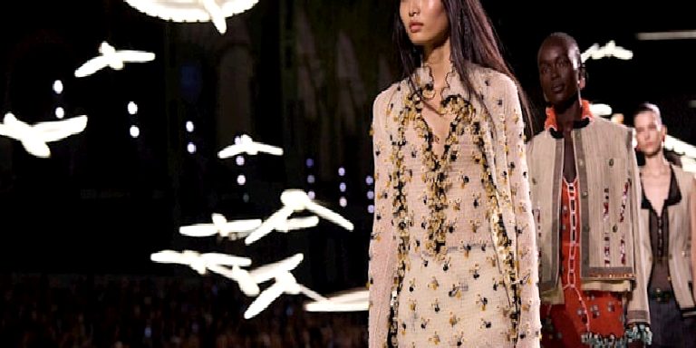 Paris Moda Haftası Chanel İlkbahar/Yaz 2027: Chanel’in İçindeki Farklı Kadınlar