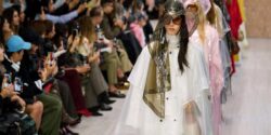 Paris Moda Haftası Chloé İlkbahar/Yaz 2027: Chloé Kadının Gardırobu